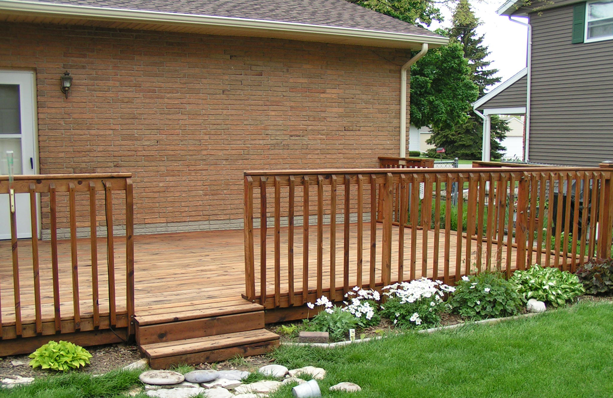 Deck cleaning and restoration services