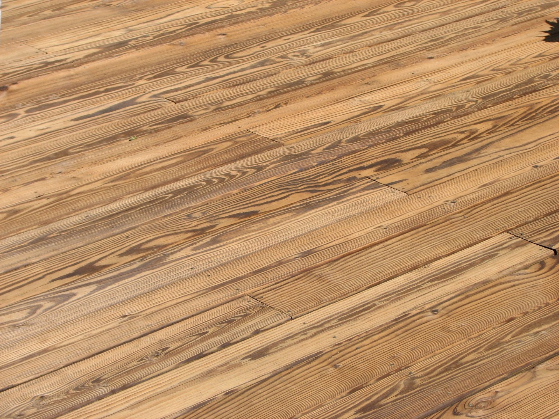 Deck cleaning and restoration services