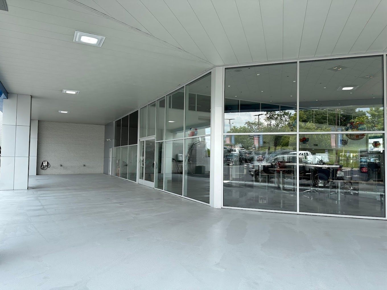 huge commercial windows cleaning