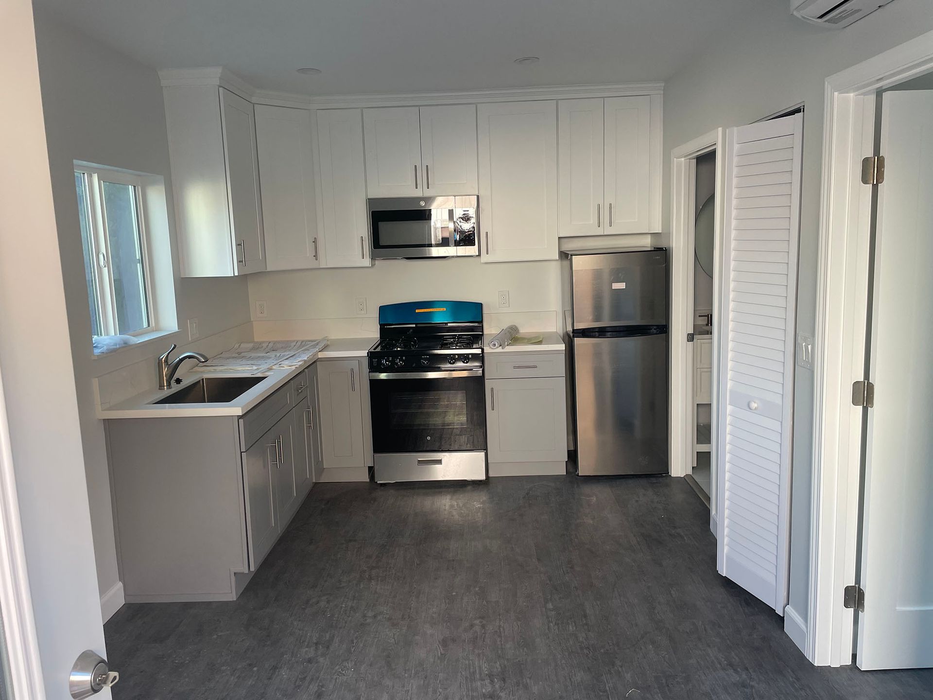 Kitchen by CAP Angeles Construction Inc