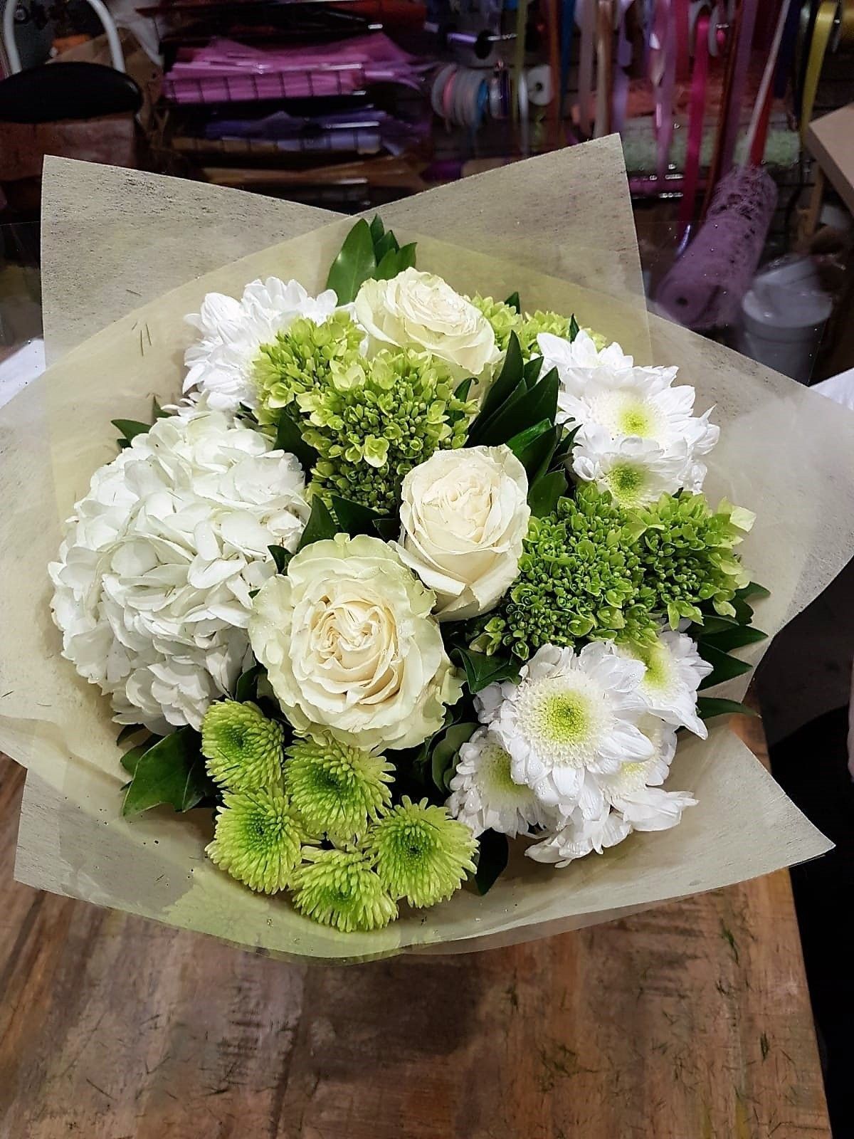 Elegant White & Green Wrap
