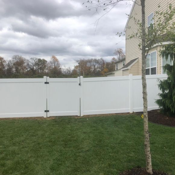 Vinyl fencing