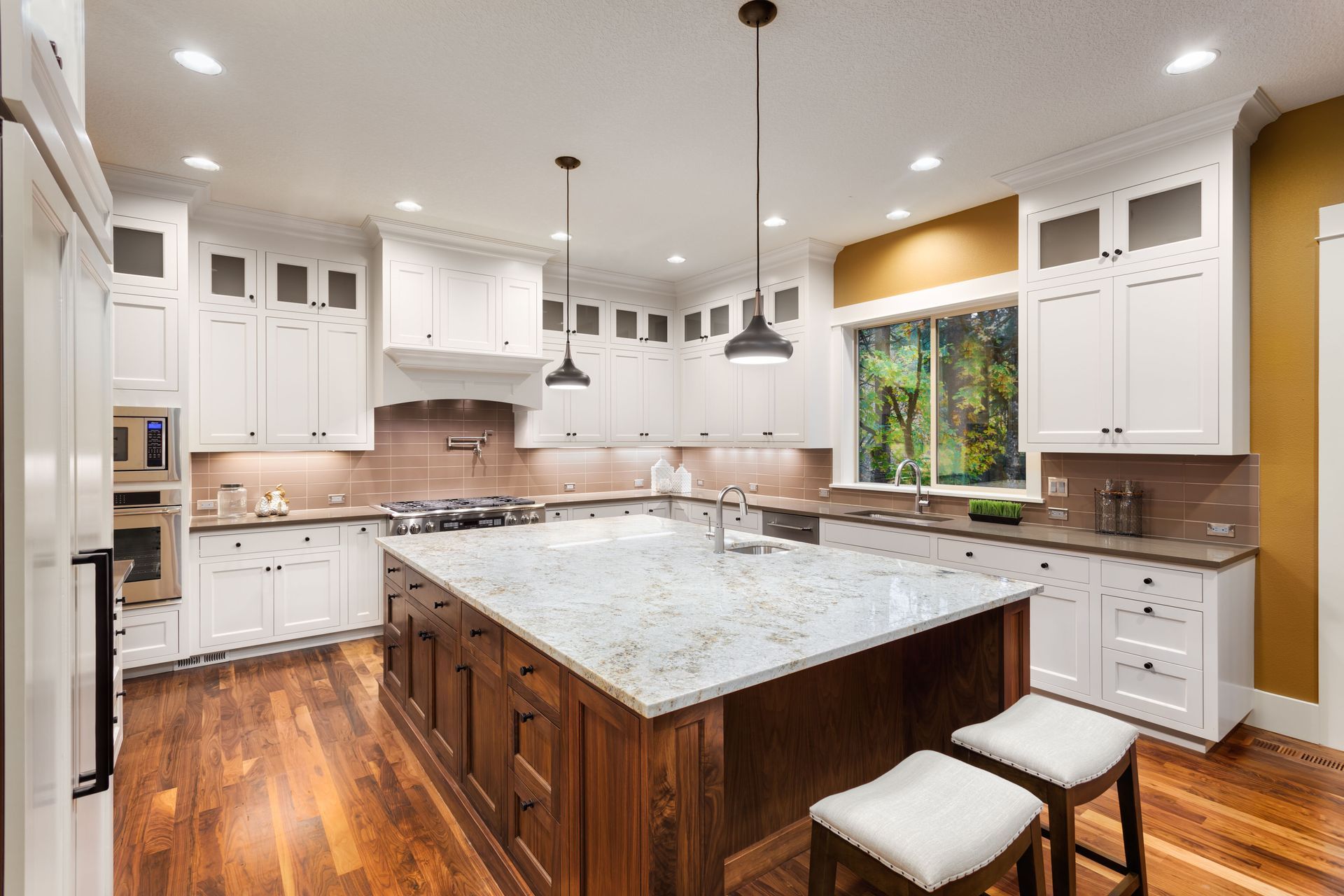 Choosing the Right Material for Your Custom Countertop