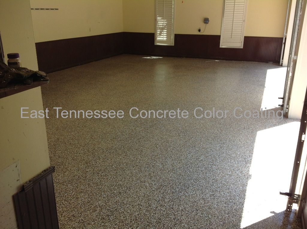 A concrete floor in a garage