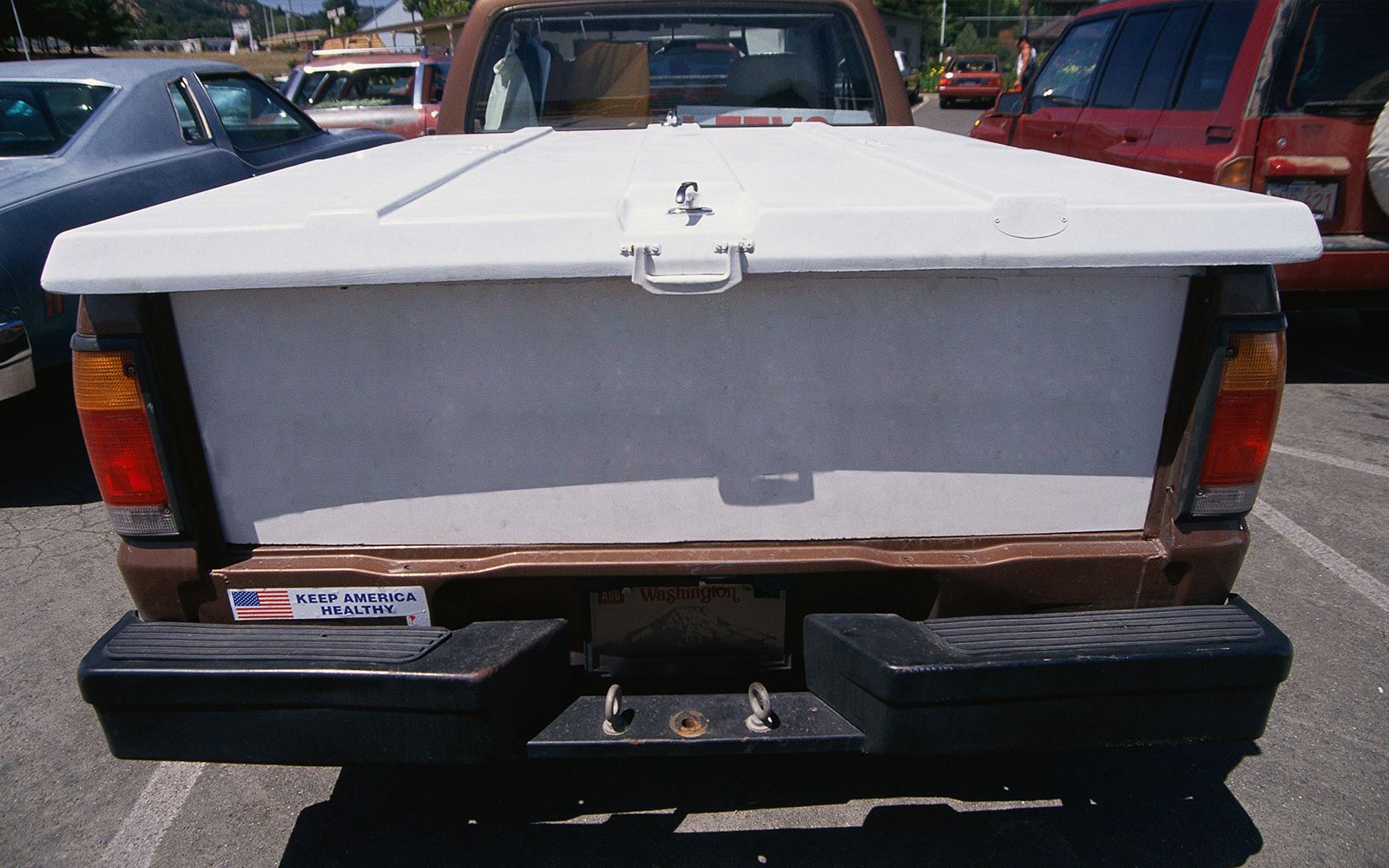 Truck bed cover