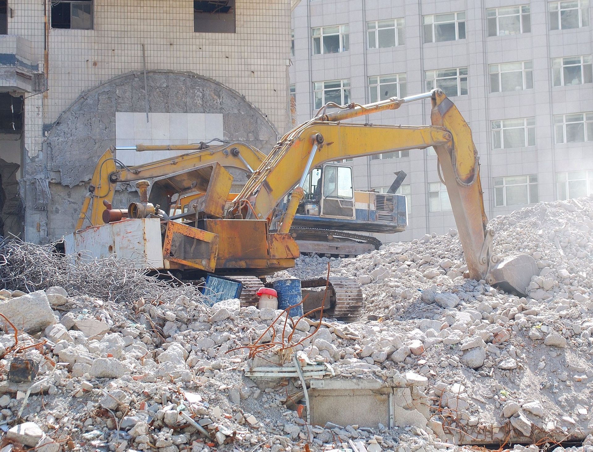 demolition contractor 