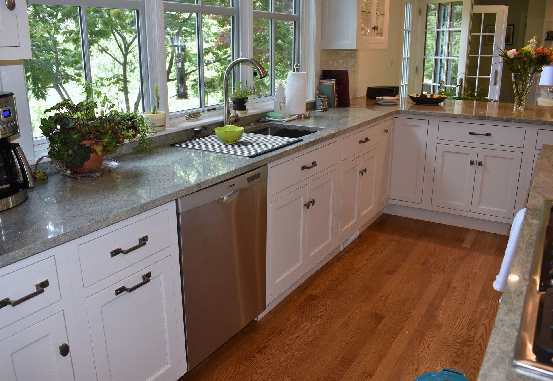 kitchen under the sink cabinets