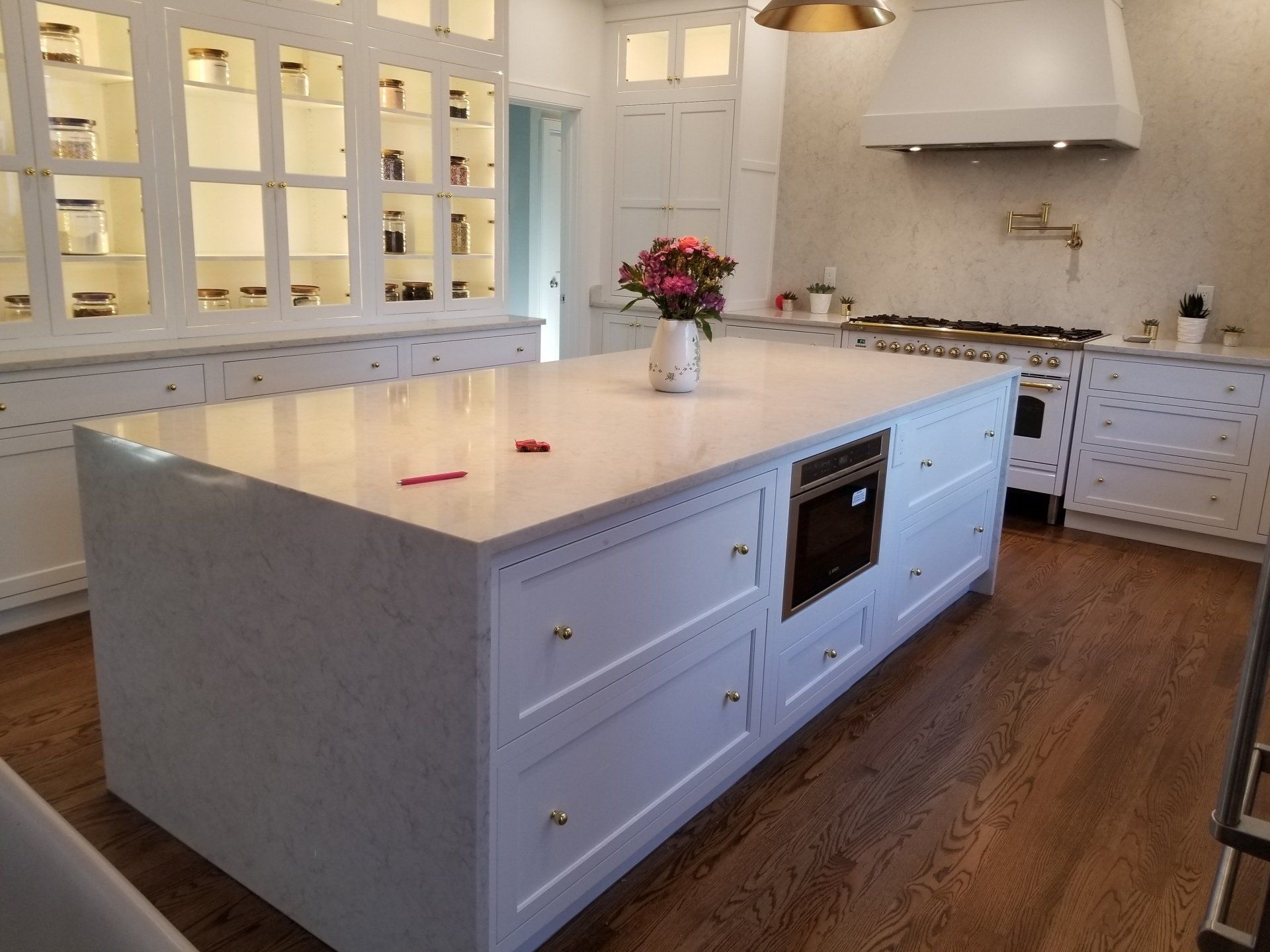 white kitchen