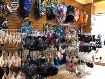 TOP 10 BEST Bra Stores in Brooklyn, NY - March 2024 - Yelp