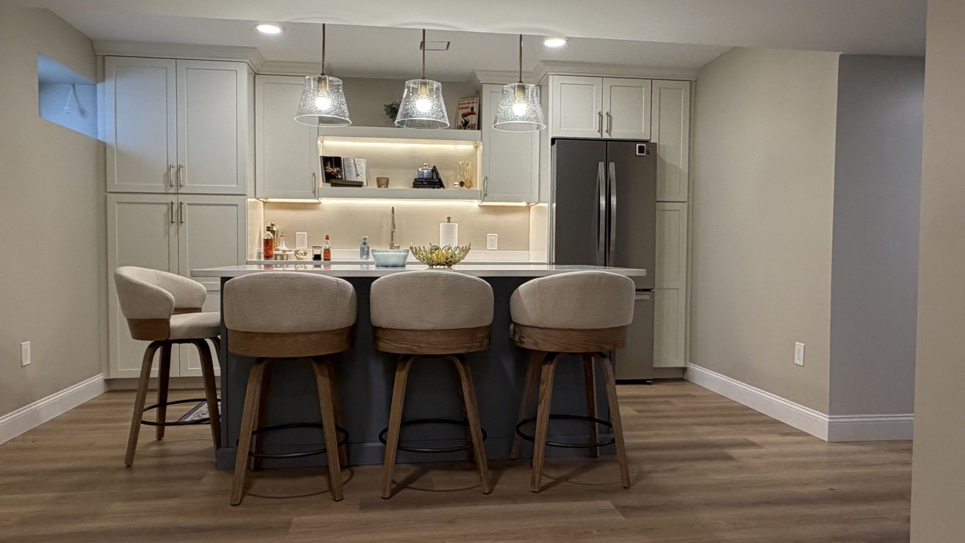 counter heigh bar in basement