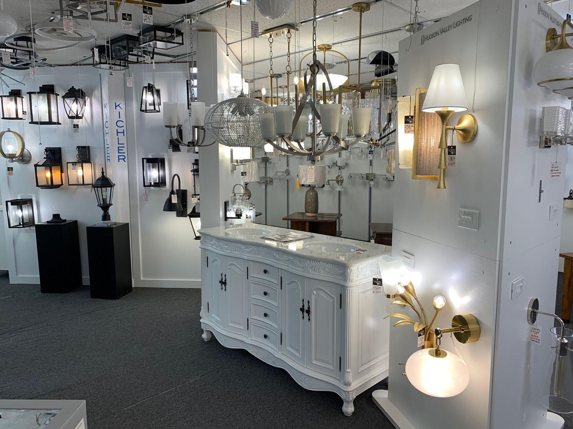 A store filled with lots of different types of lights.