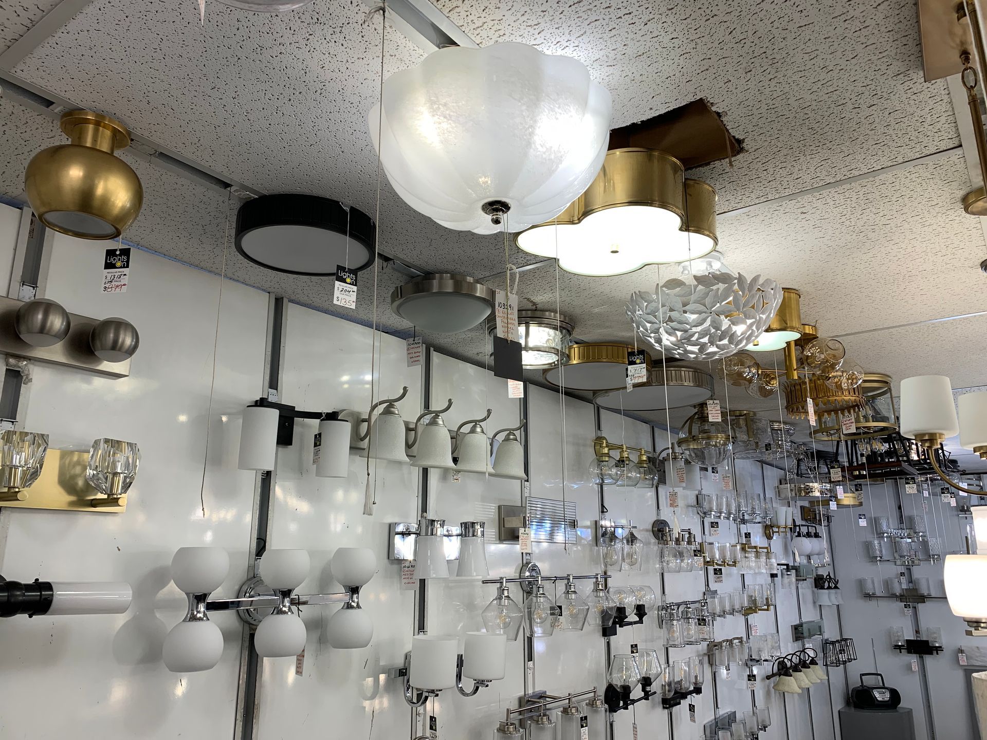 A store filled with lots of different types of lights.
