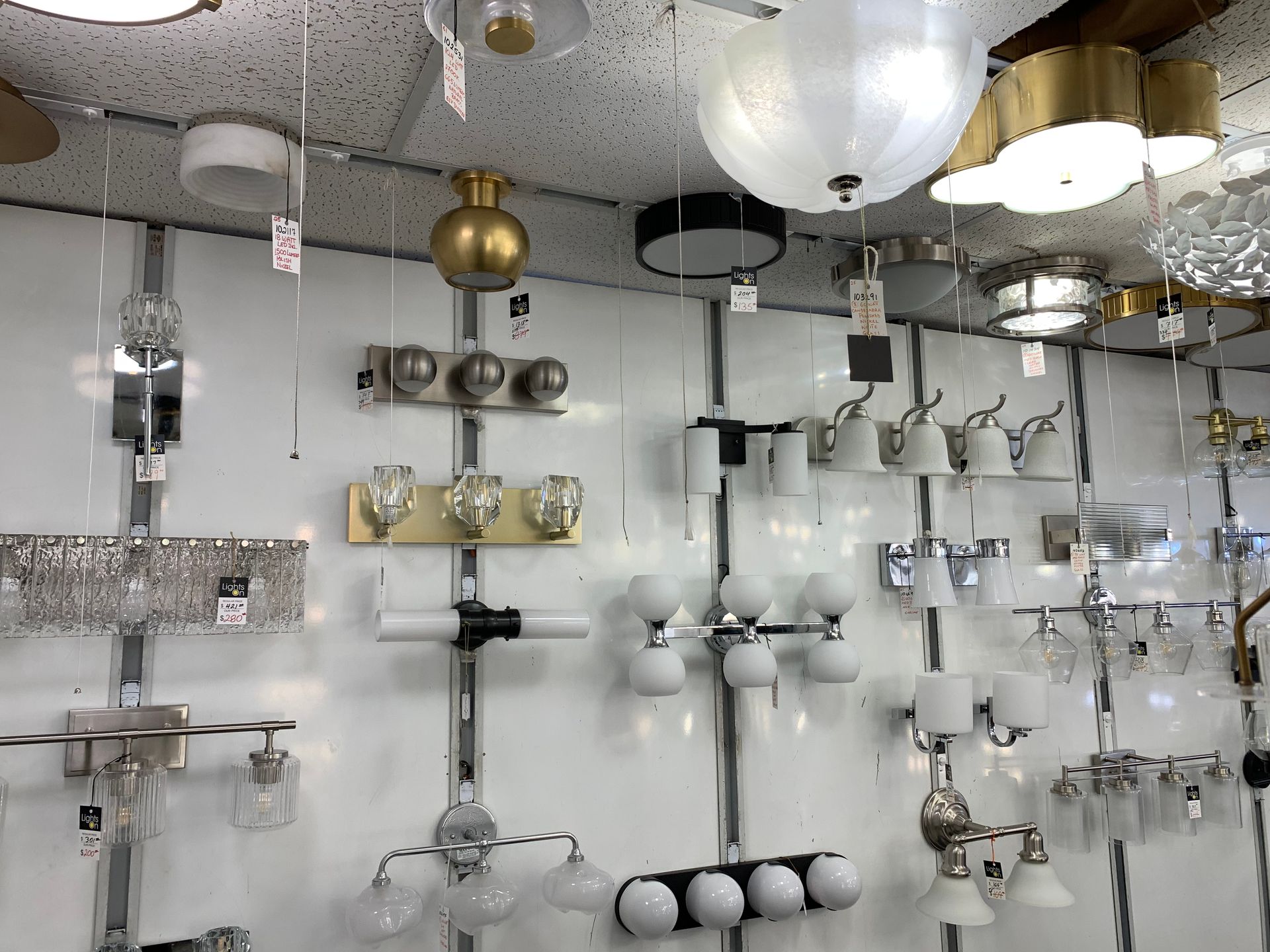 A store filled with lots of different types of lights