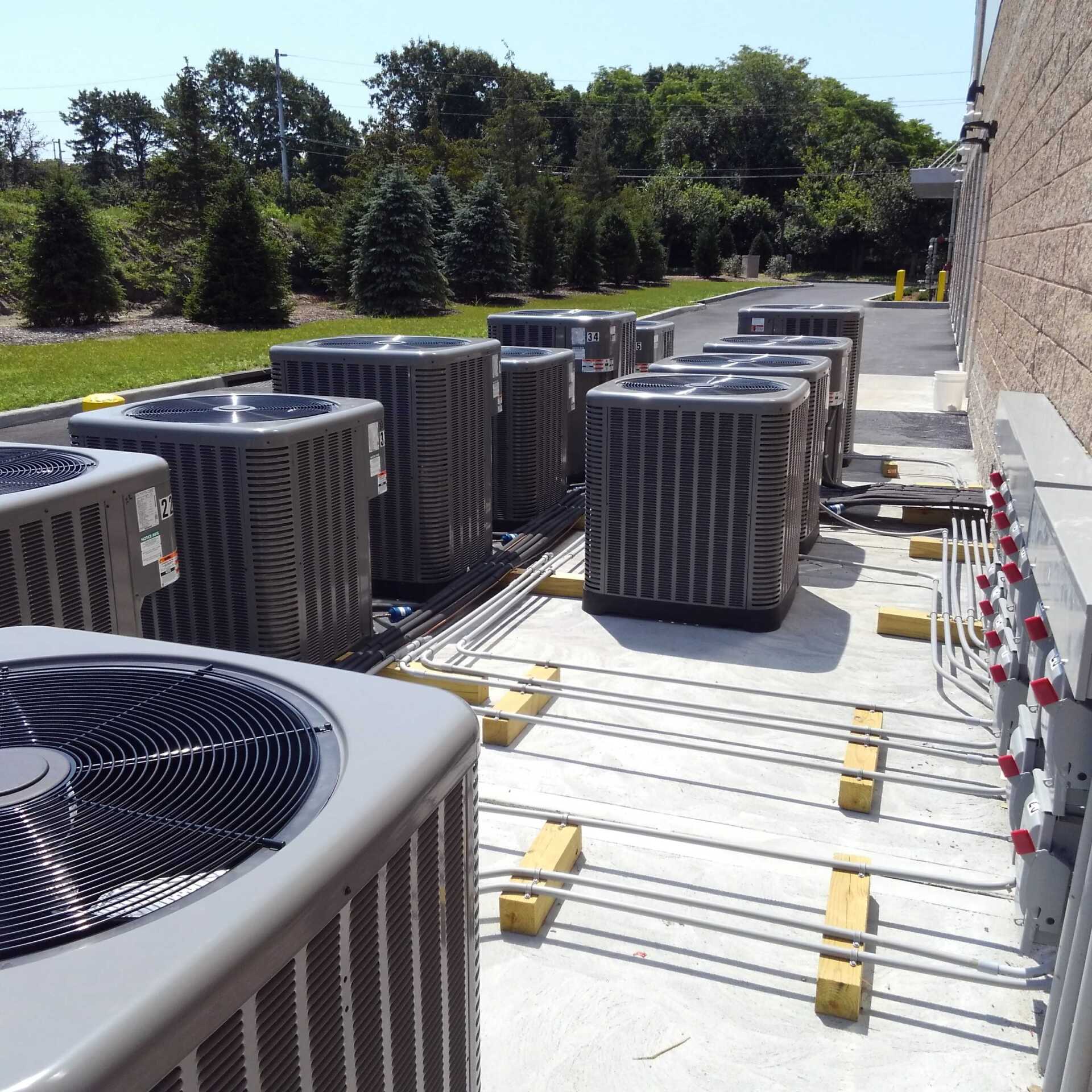 Luminaire Electric Corp. image