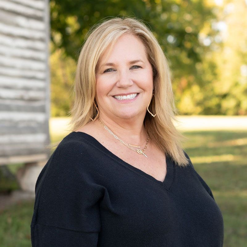 Malanie - Office Manager