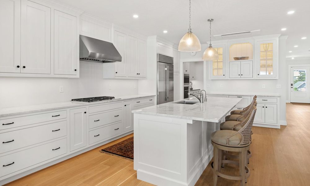 White elegant kitchen