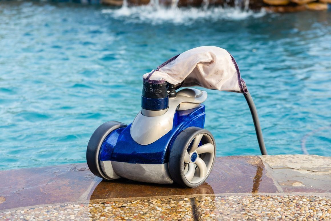 Pool maintenance services