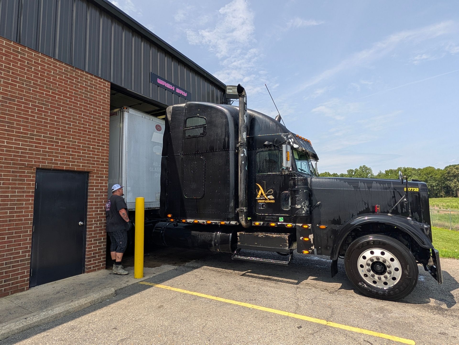 Truck wash in Emporia, VA