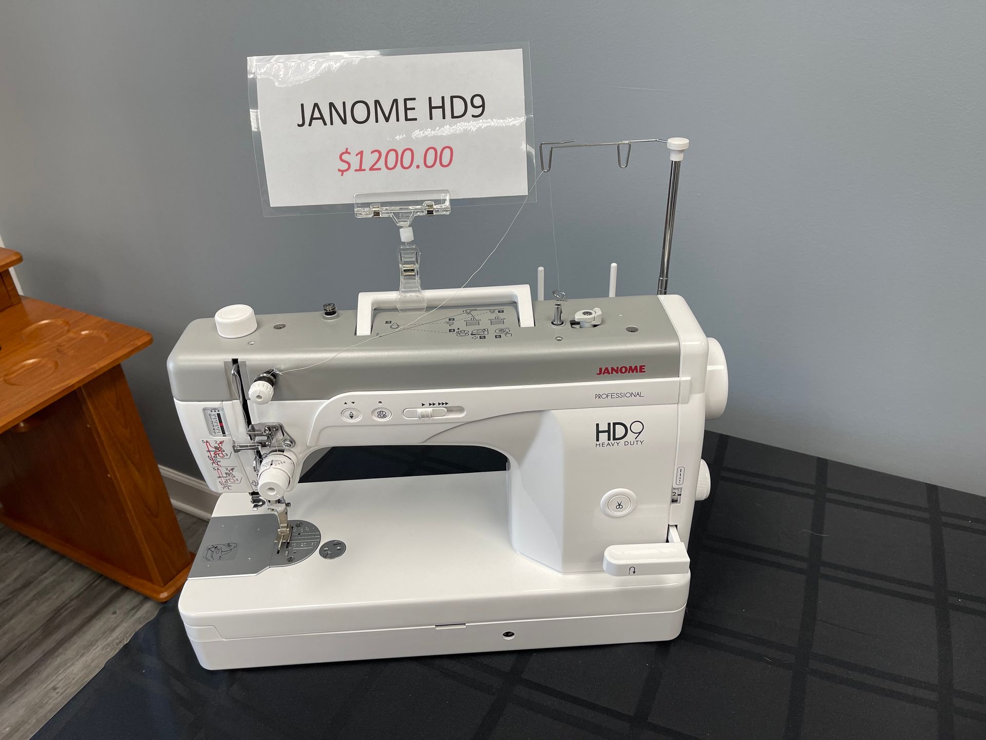 Sewing Machine Janome HD9