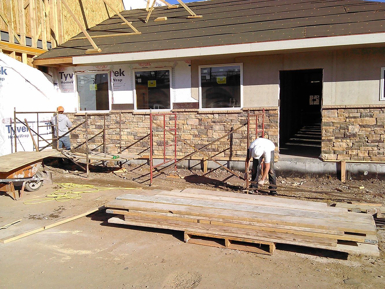 Decorative stone installation