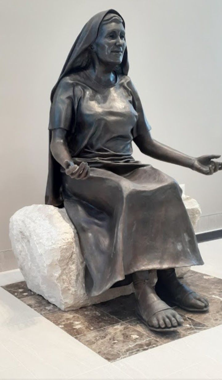 Statue of a lady