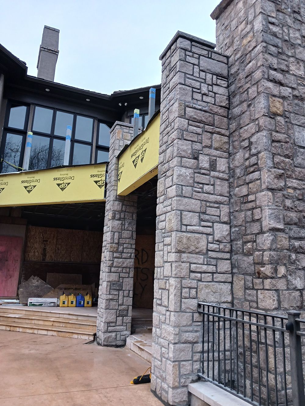 Decorative stone walls and pillars