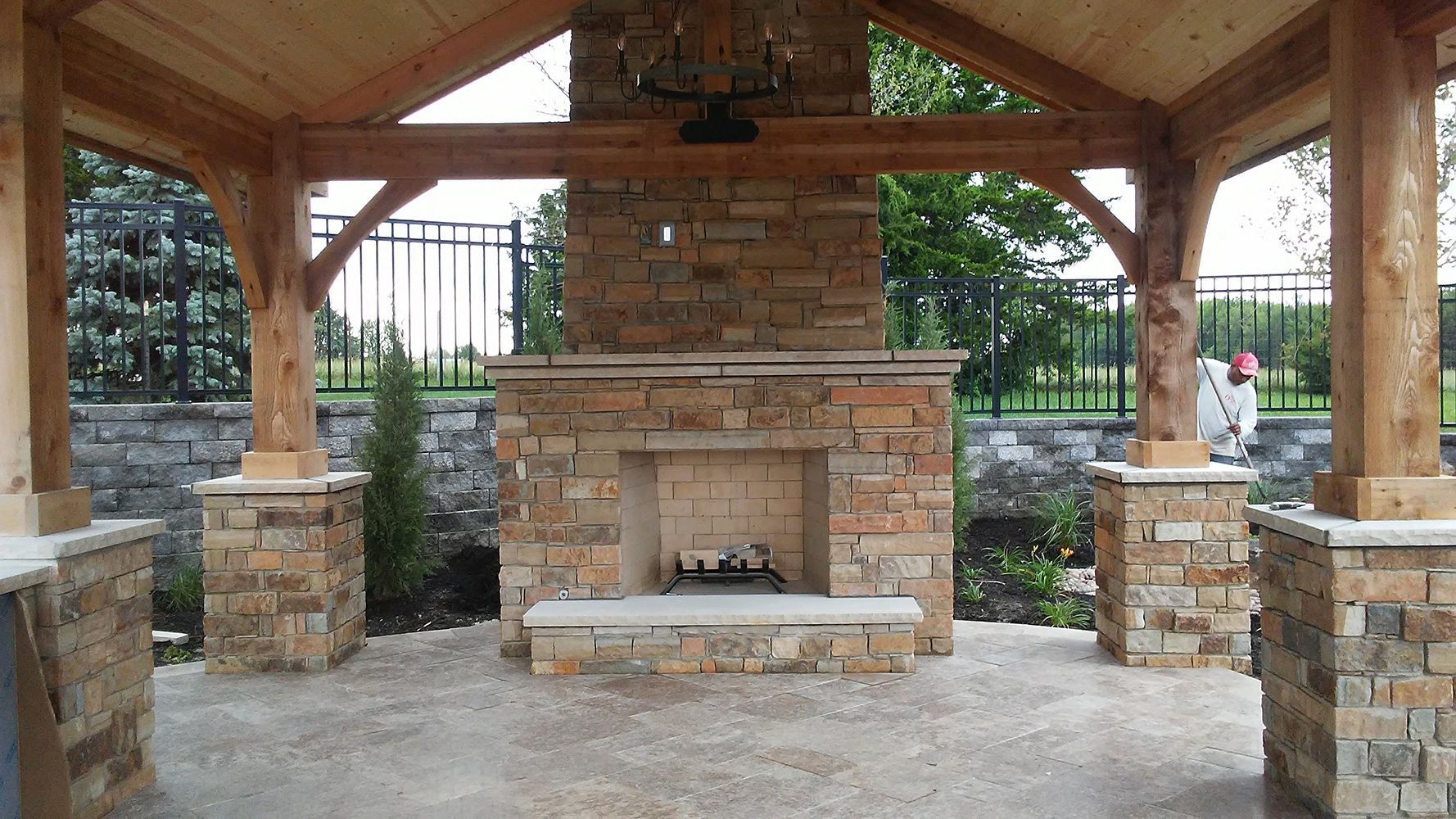 Outdoor fireplace