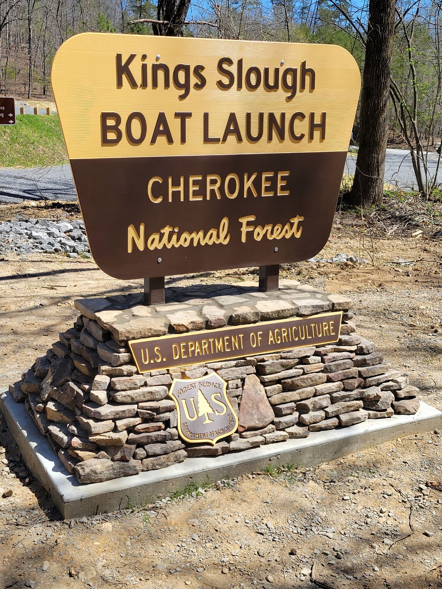 a sign for kings slough boat launch cherokee national forest