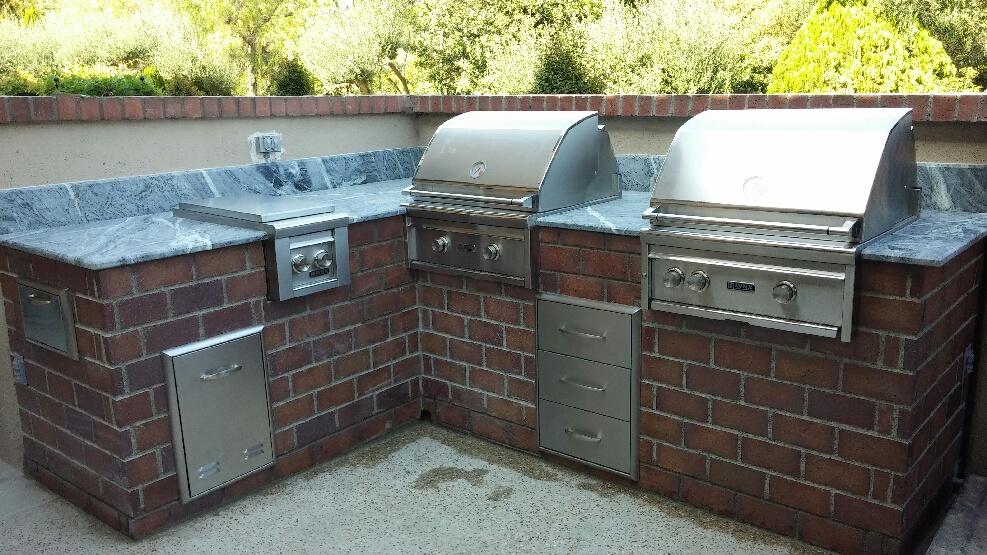 Outdoor kitchen