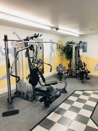 exercise equipment shop