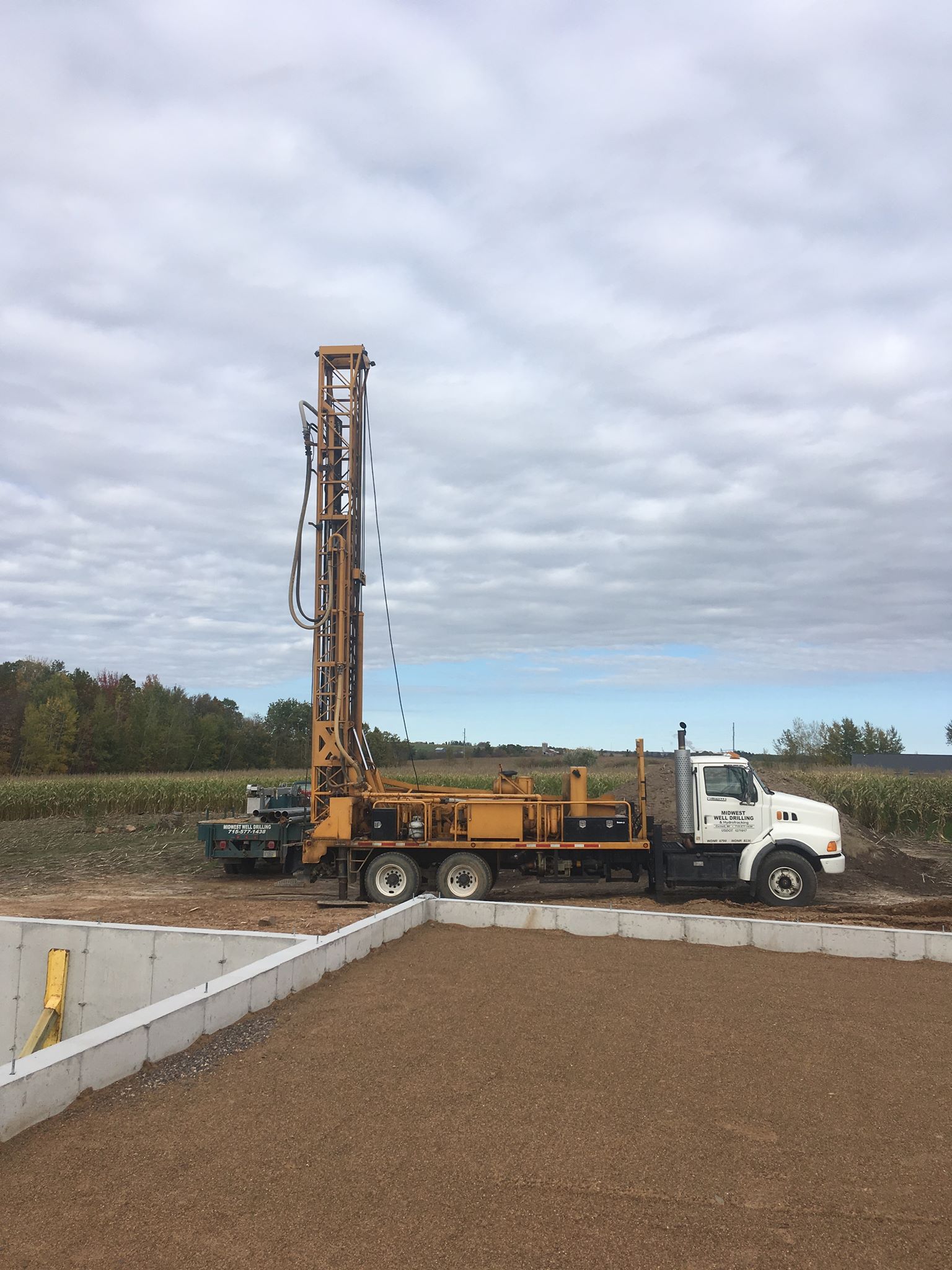 Well drilling services