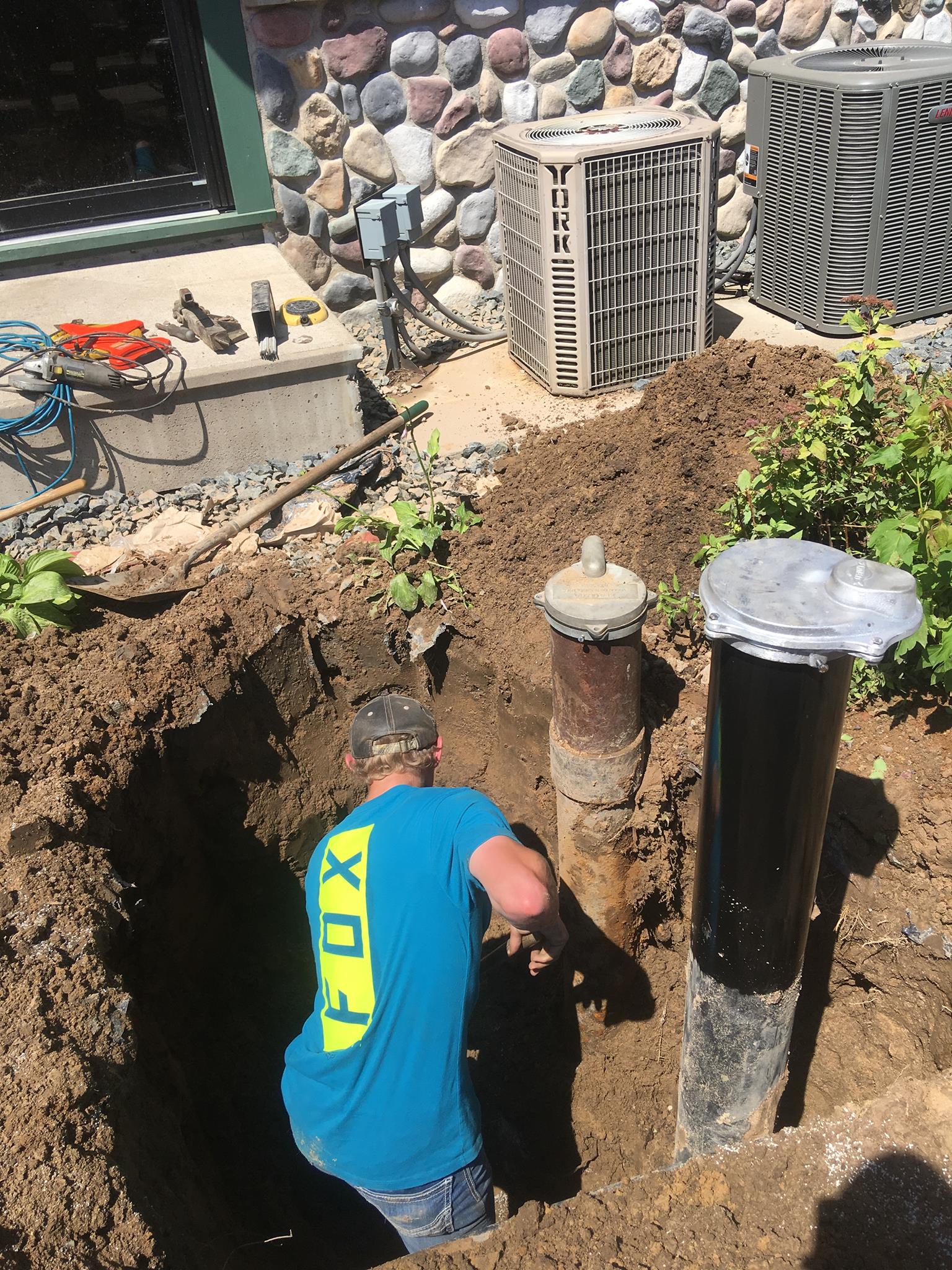 Well drilling services