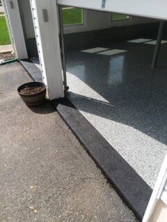 Garage with flaked epoxy floors