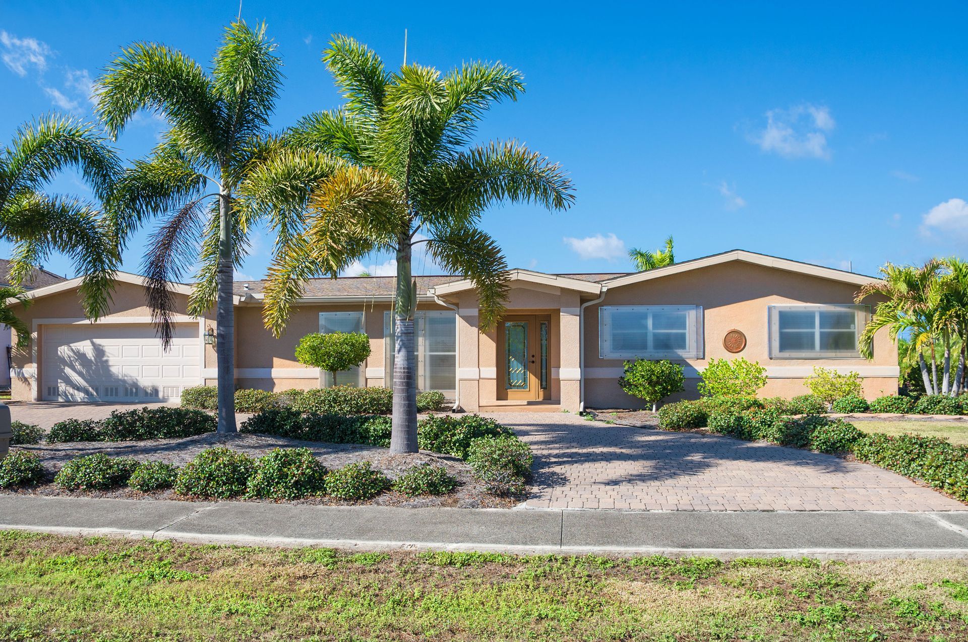 hurricane window replacement services
