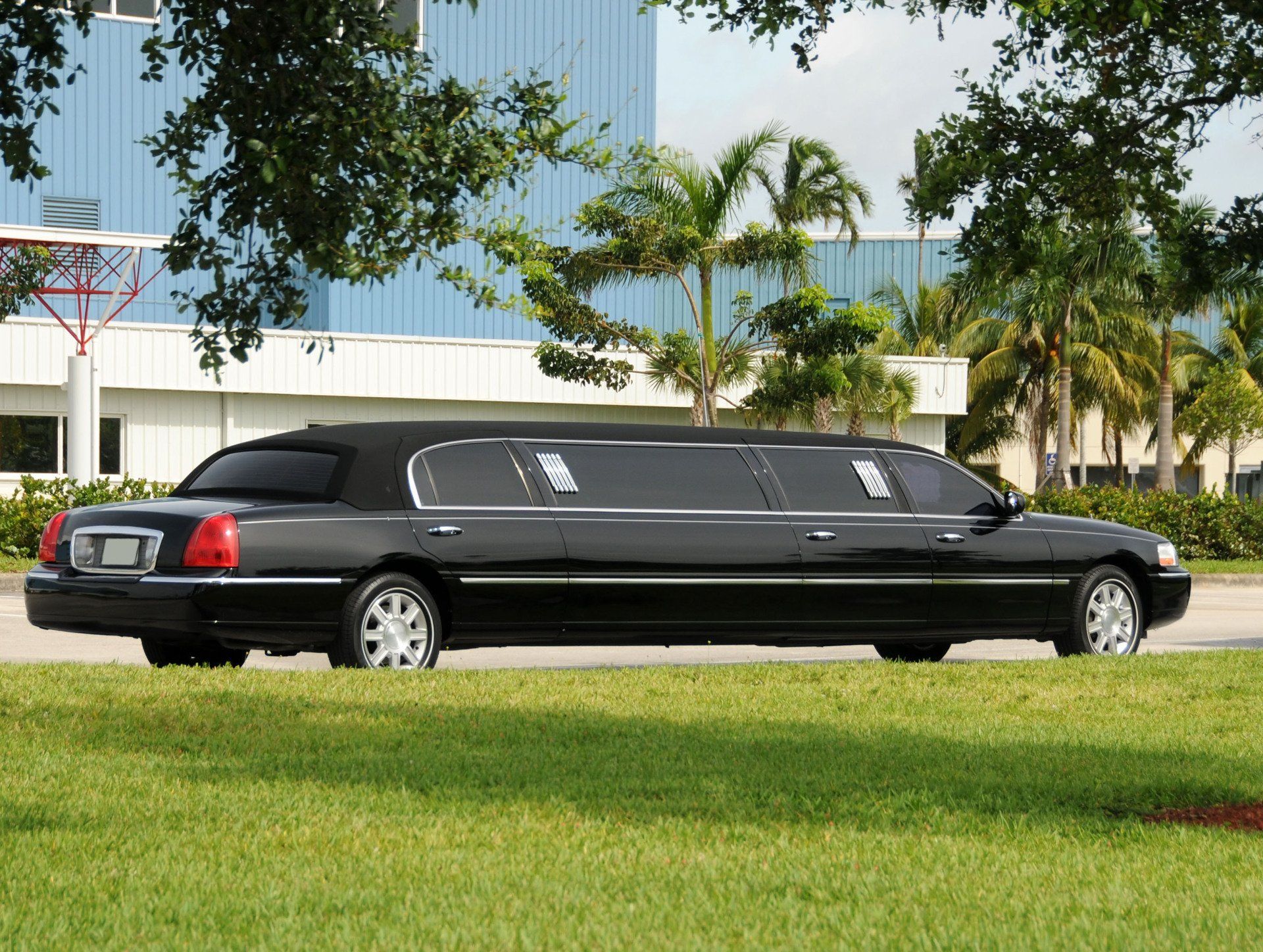 limousine rental service