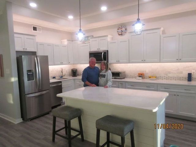 https://le-cdn.hibuwebsites.com/4bc0f6343437414b8e9aa7d44cf26ac2/dms3rep/multi/opt/ocean-city-kitchen-and-bath-cabinetry-and-appliances-inc-after-01-640w.jpg