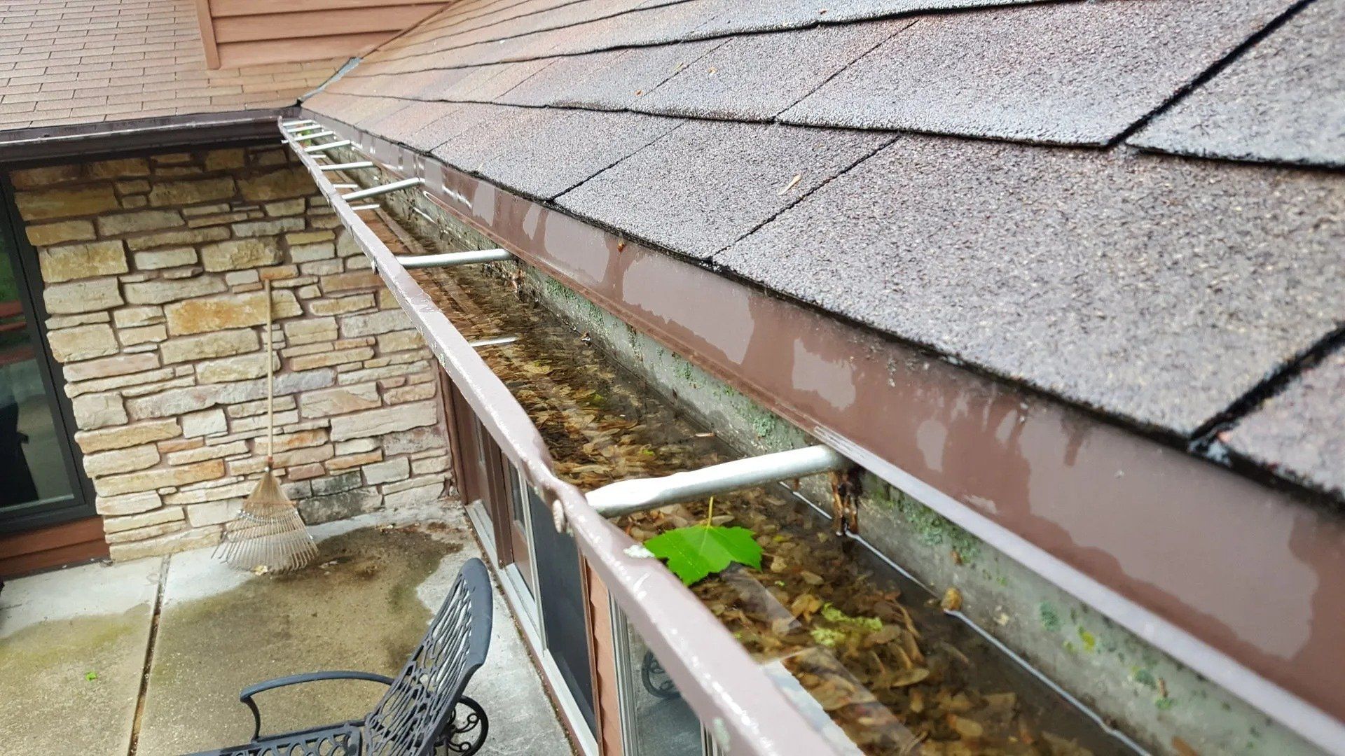 Royal brown 5 inch gutter