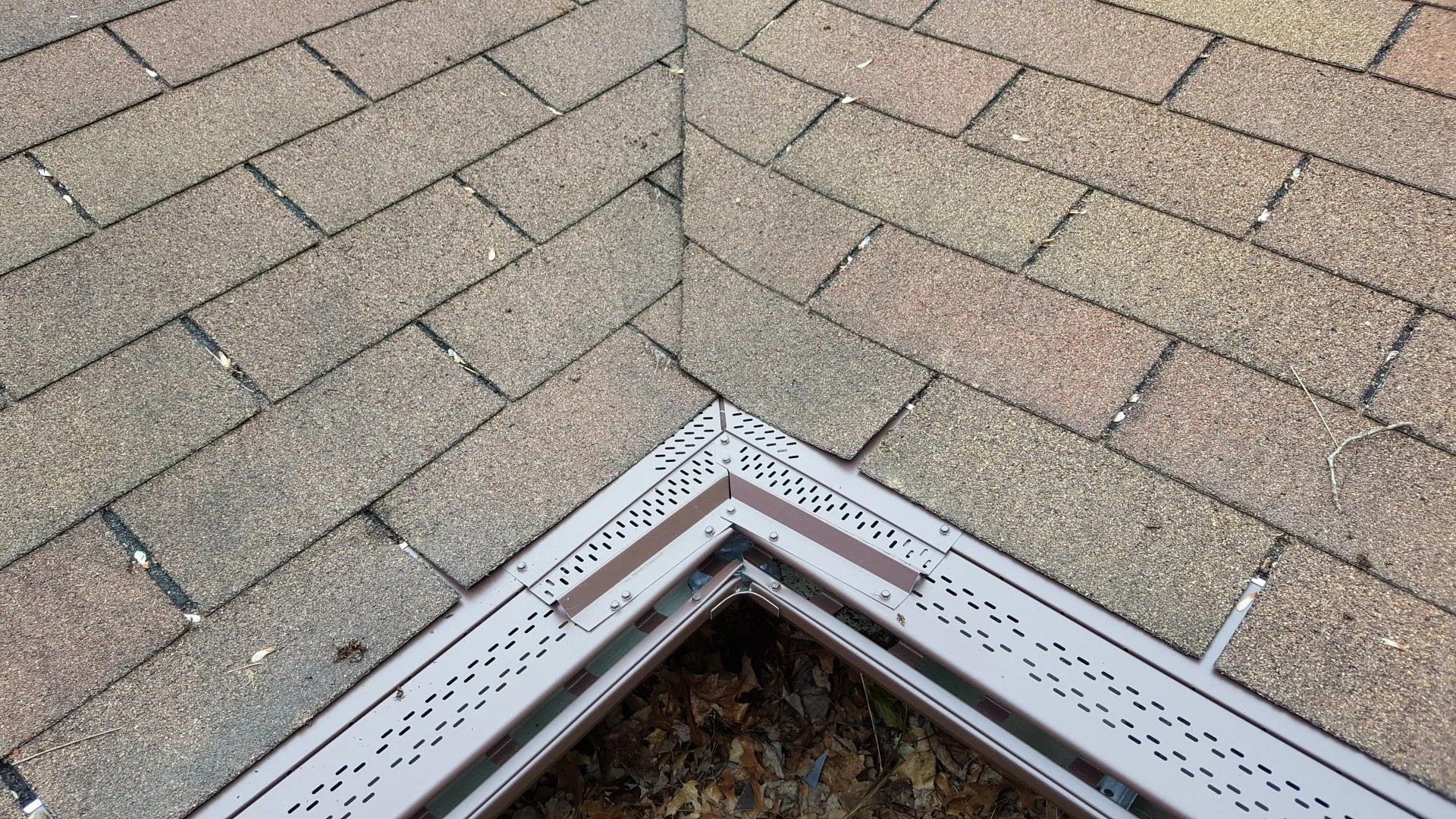 Royal brown 5 inch gutter