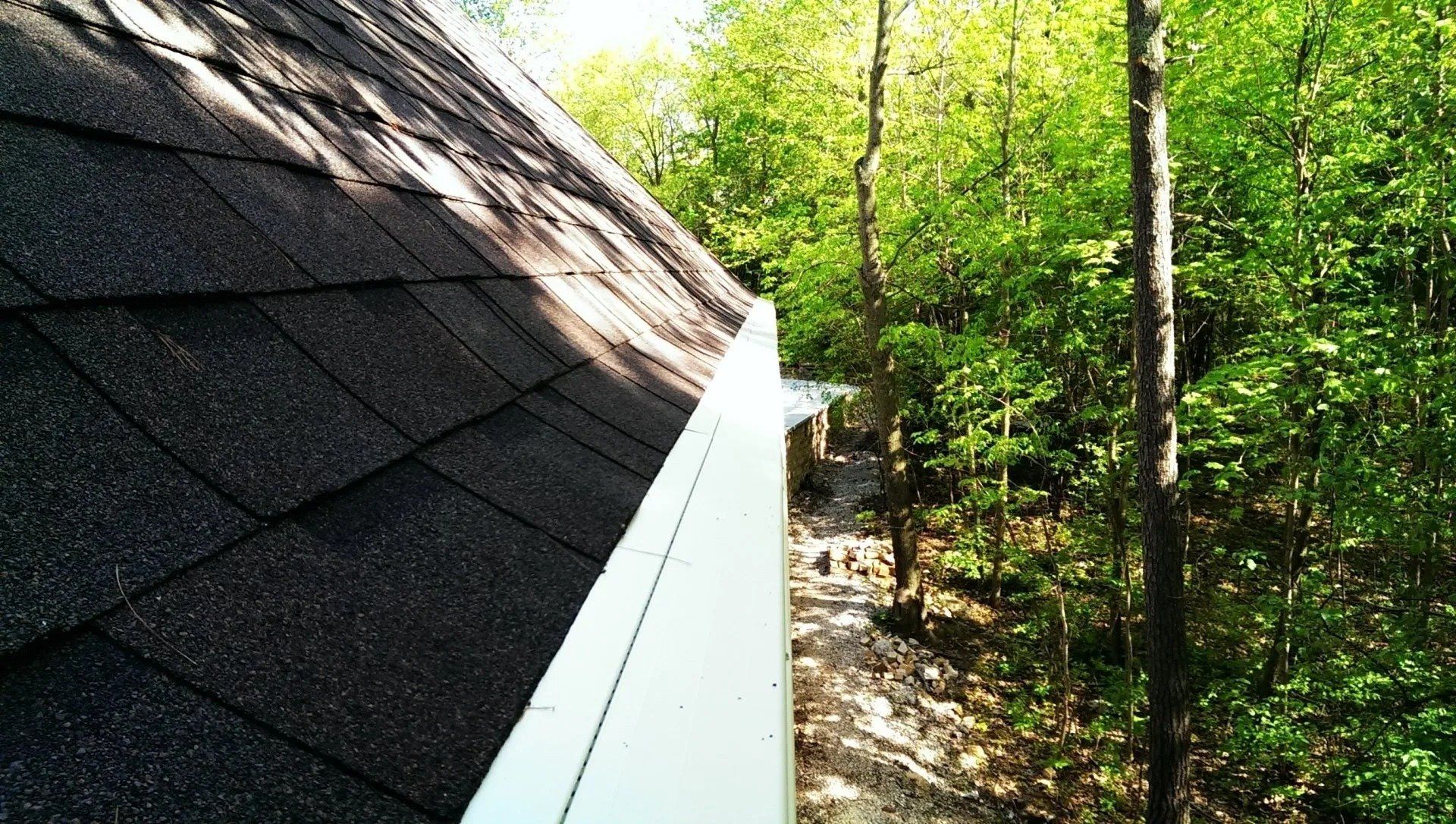 Classic Creme 6 Inch Gutter