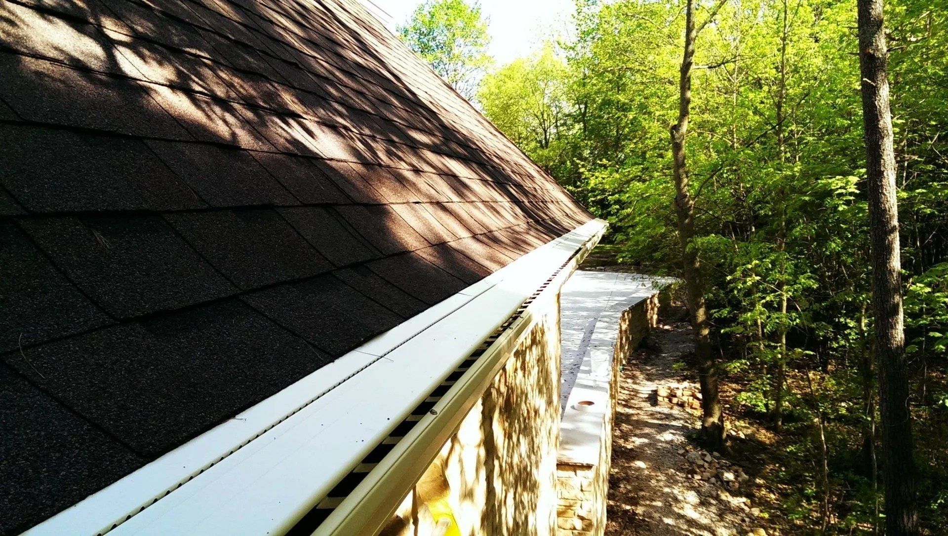 Classic Creme 6 Inch Gutter
