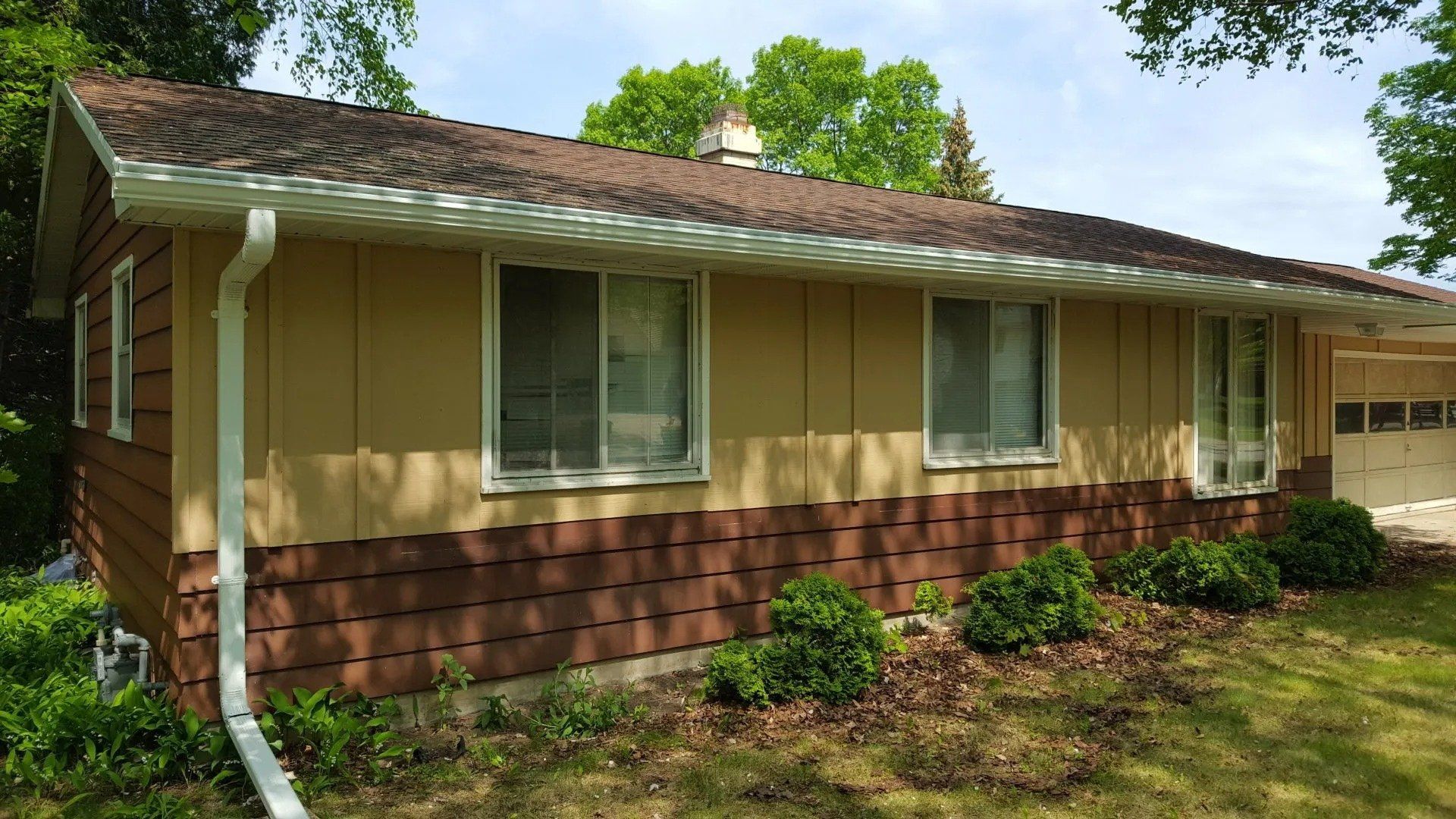 White 5 inch gutters