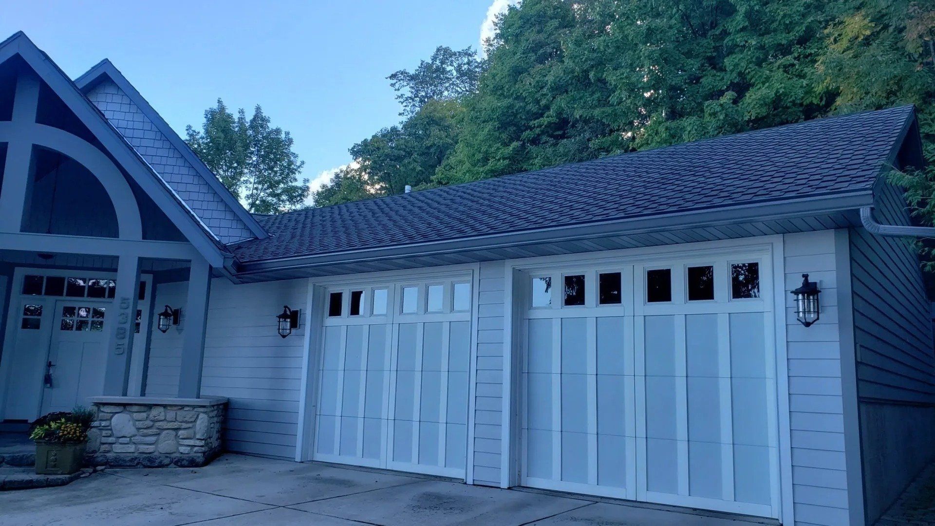 Charcoal grey 6 inch gutter