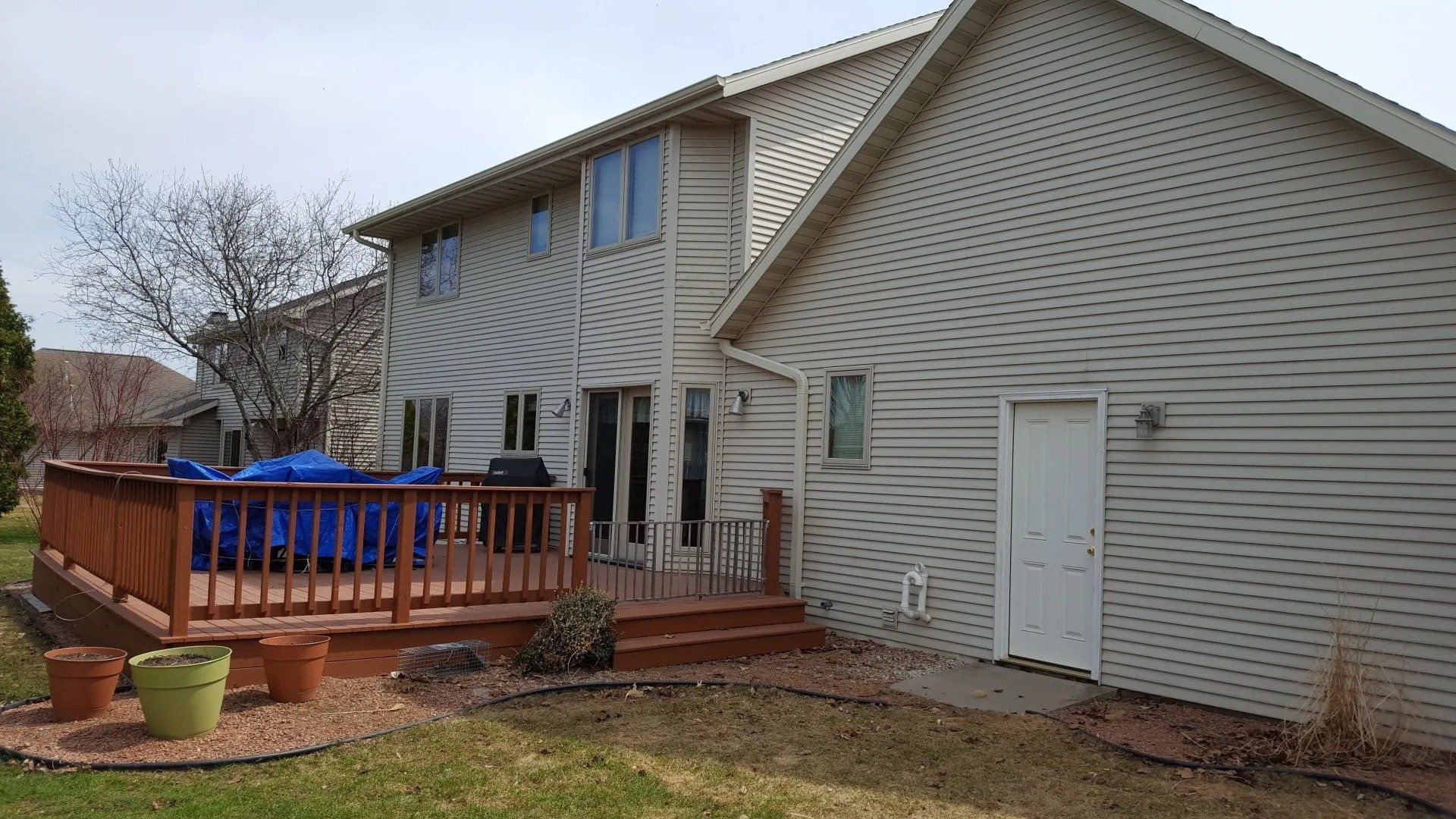 Almond 5 inch gutter