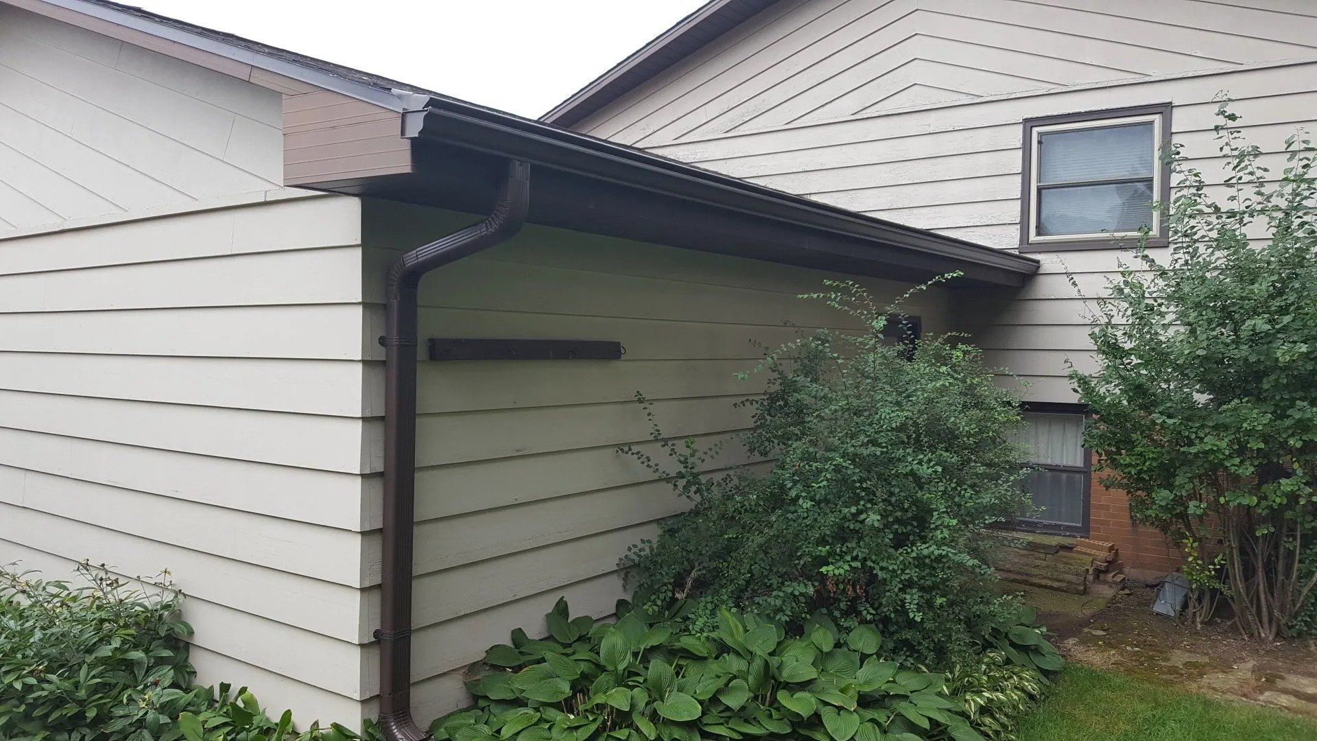 Royal Brown 5 inch gutter