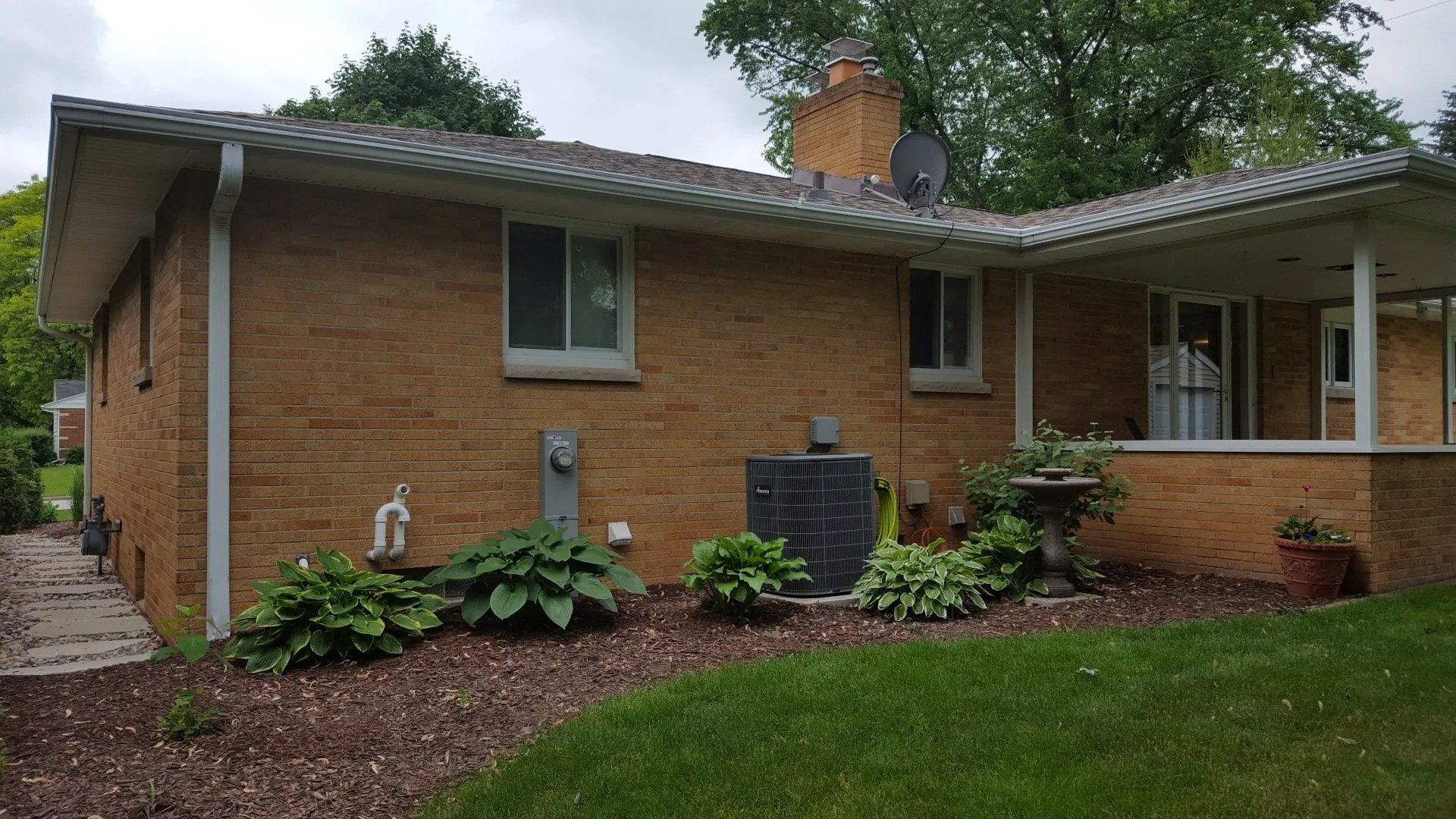 White Leaf-x on re-used gutters