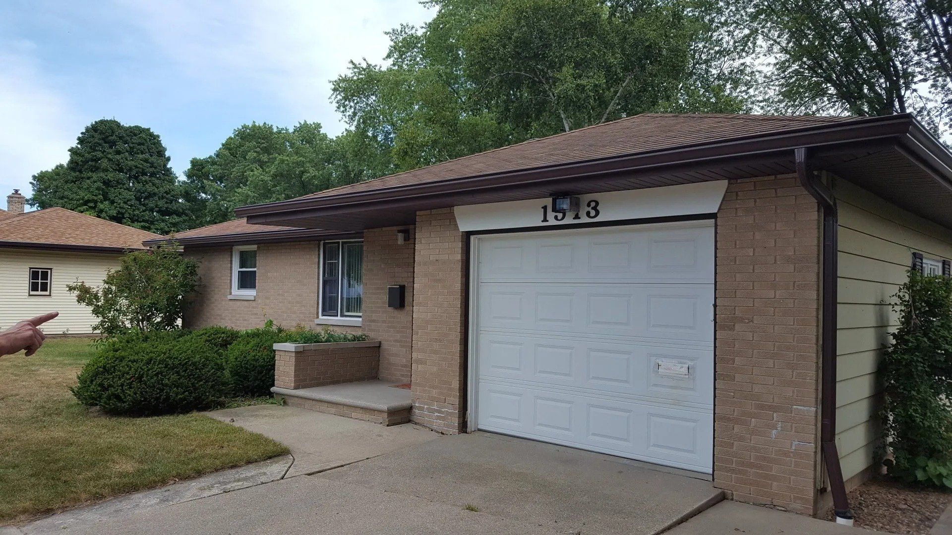 Royal Brown 5 inch gutter