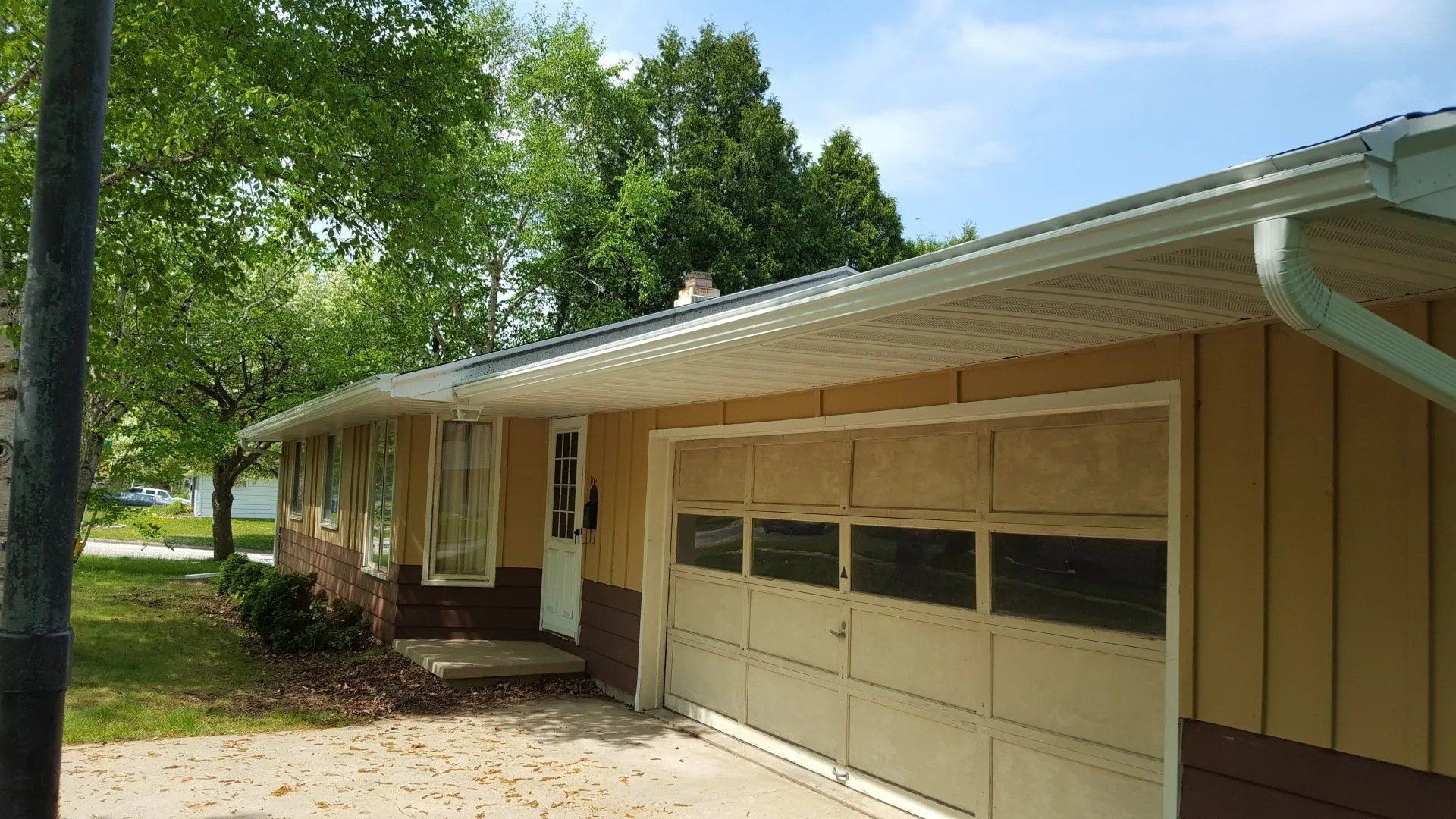 White 5 inch gutters