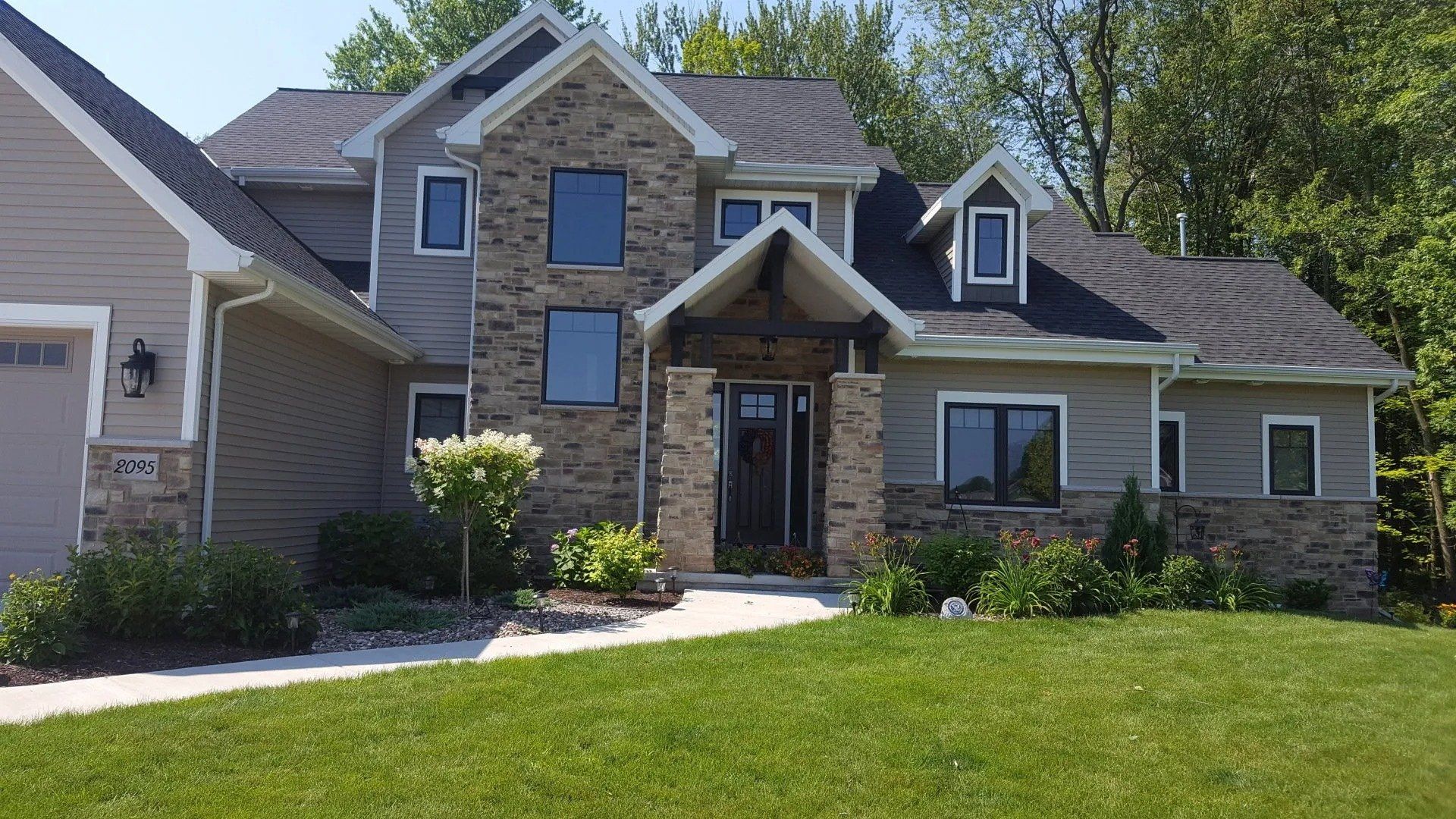 White 5 inch Gutter, 3x4 Downspout, and Leaf-X