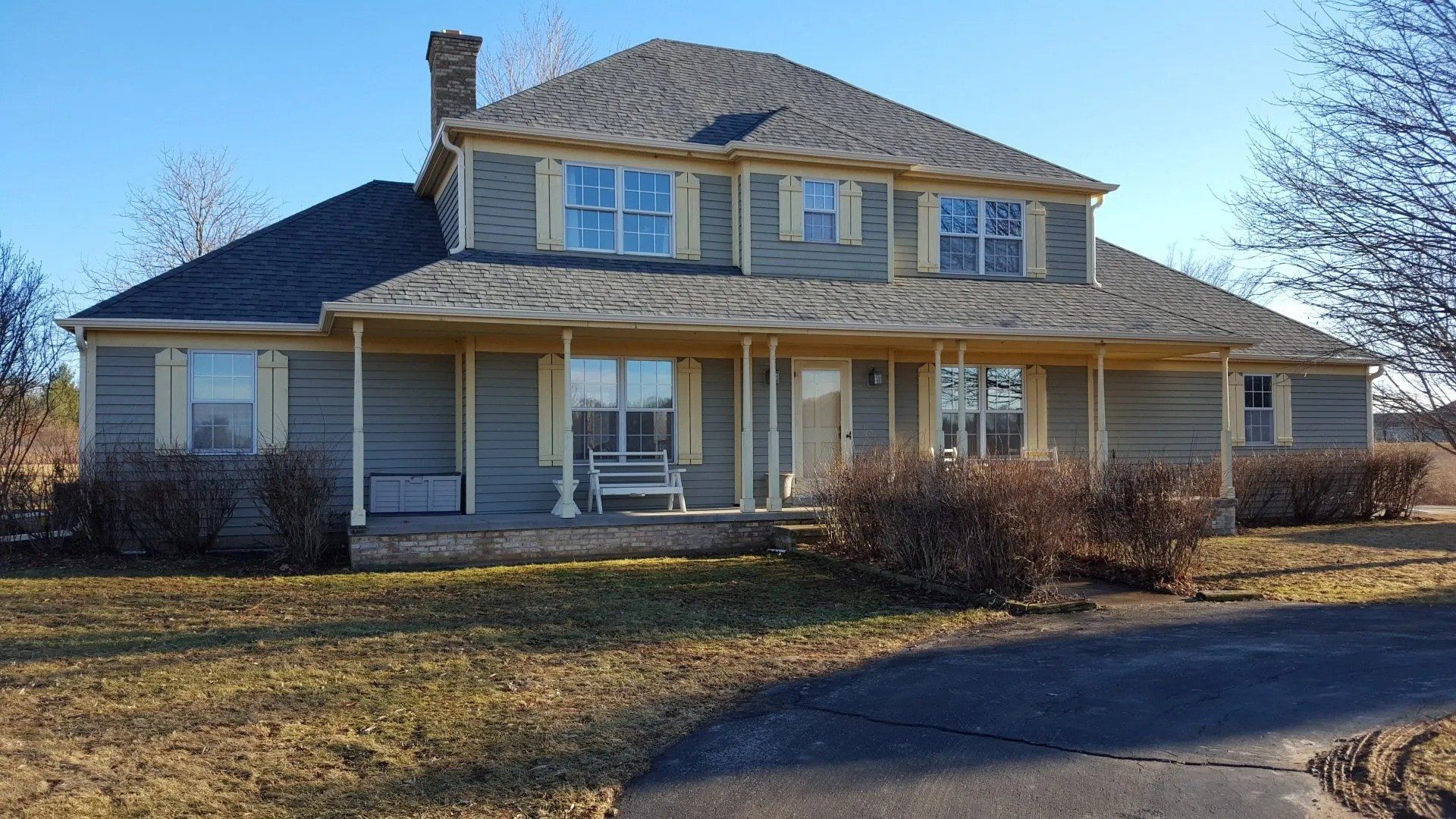 Almond 5 inch gutter