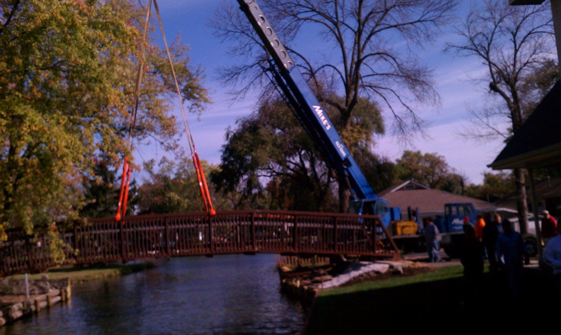 Crane service at the bridge